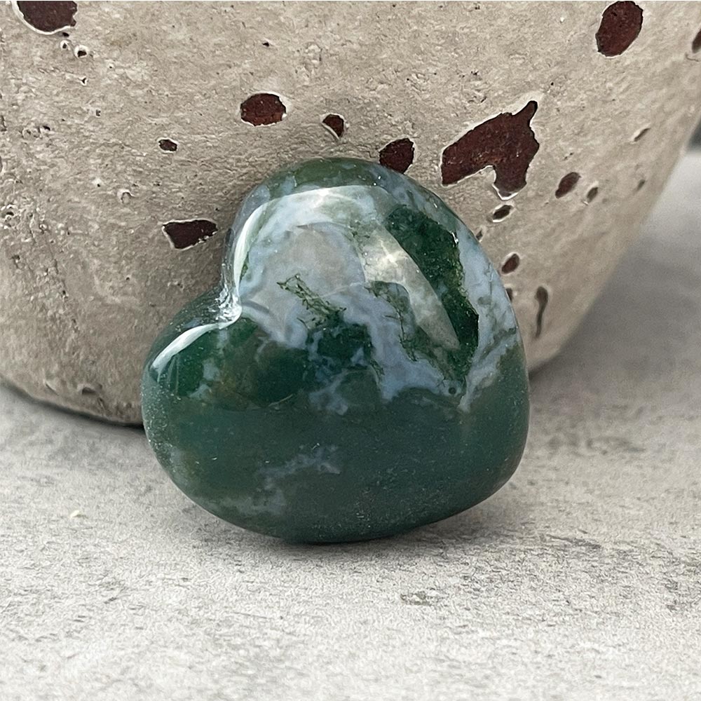 moss-agate-and-coral-jade-heart-carving