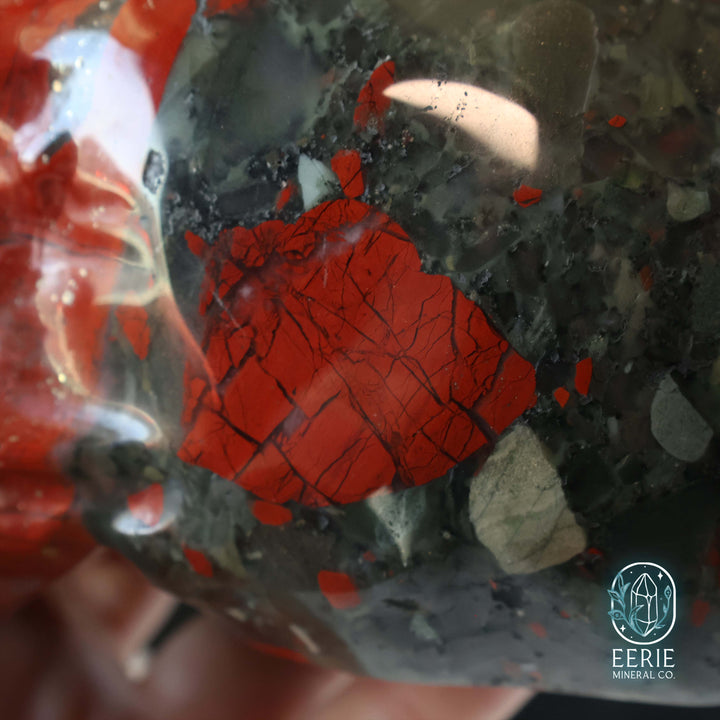 High Quality Hand Carved African Bloodstone Alien Skull