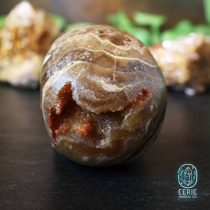 UV Reactive Druzy Amber Calcite Skull