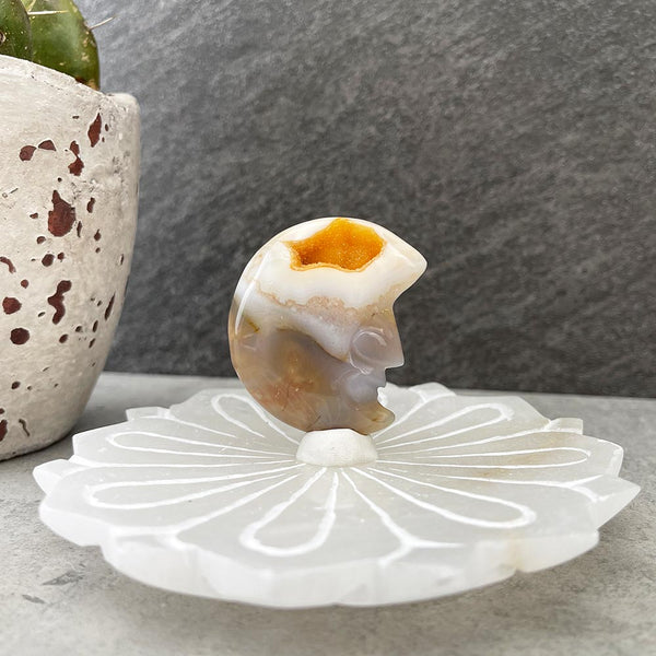 Natural Flower Agate Moon Carving