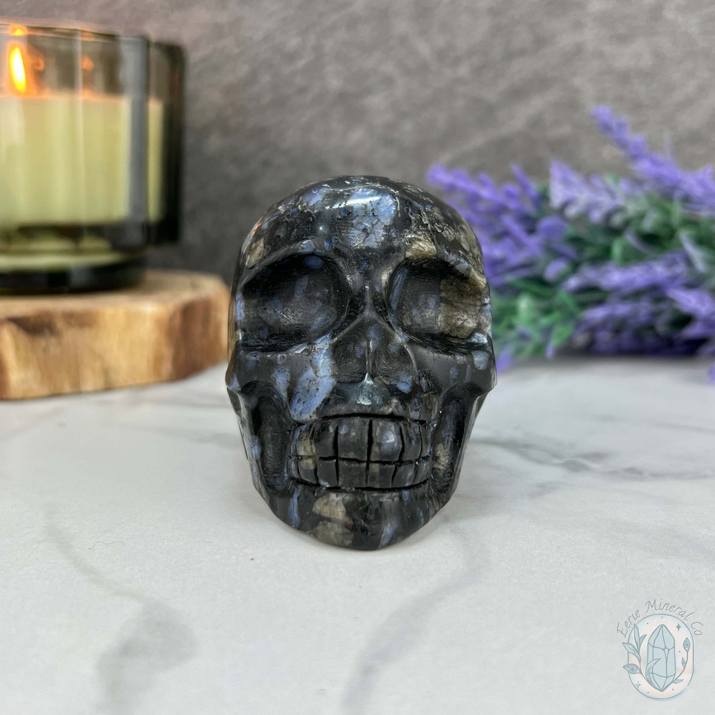 Que Sera with Blue Quartz Skull Carving