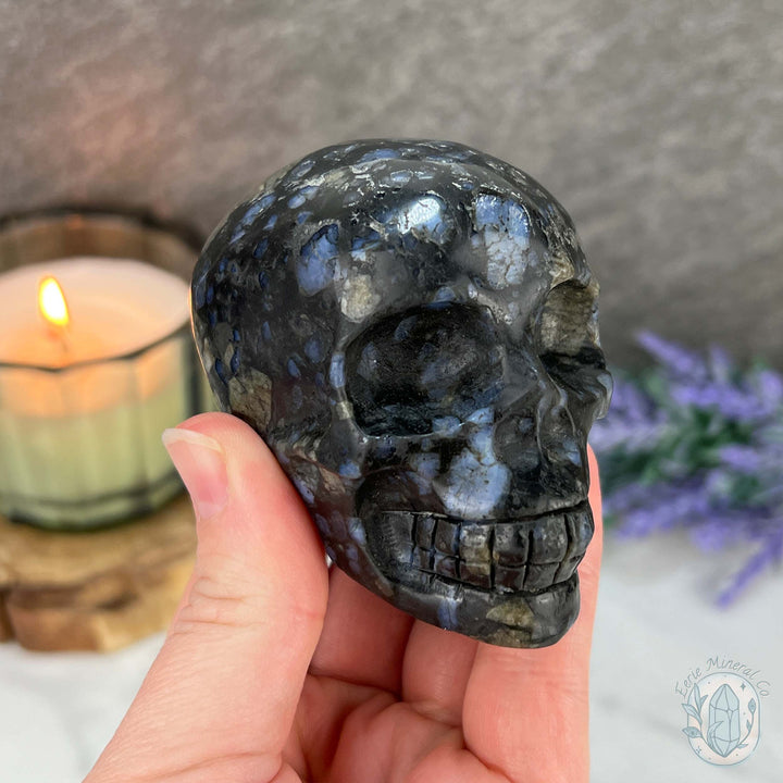 Que Sera with Blue Quartz Skull Carving