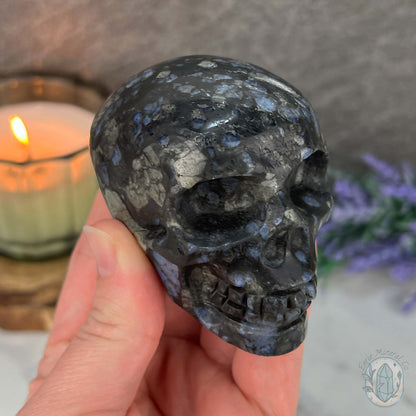 3" Que Sera with Blue Quartz Skull Carving