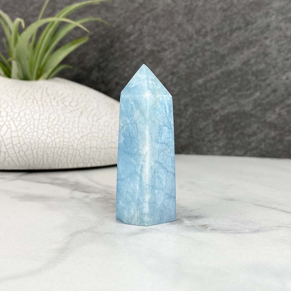 Polished Aquamarine Tower With Flash