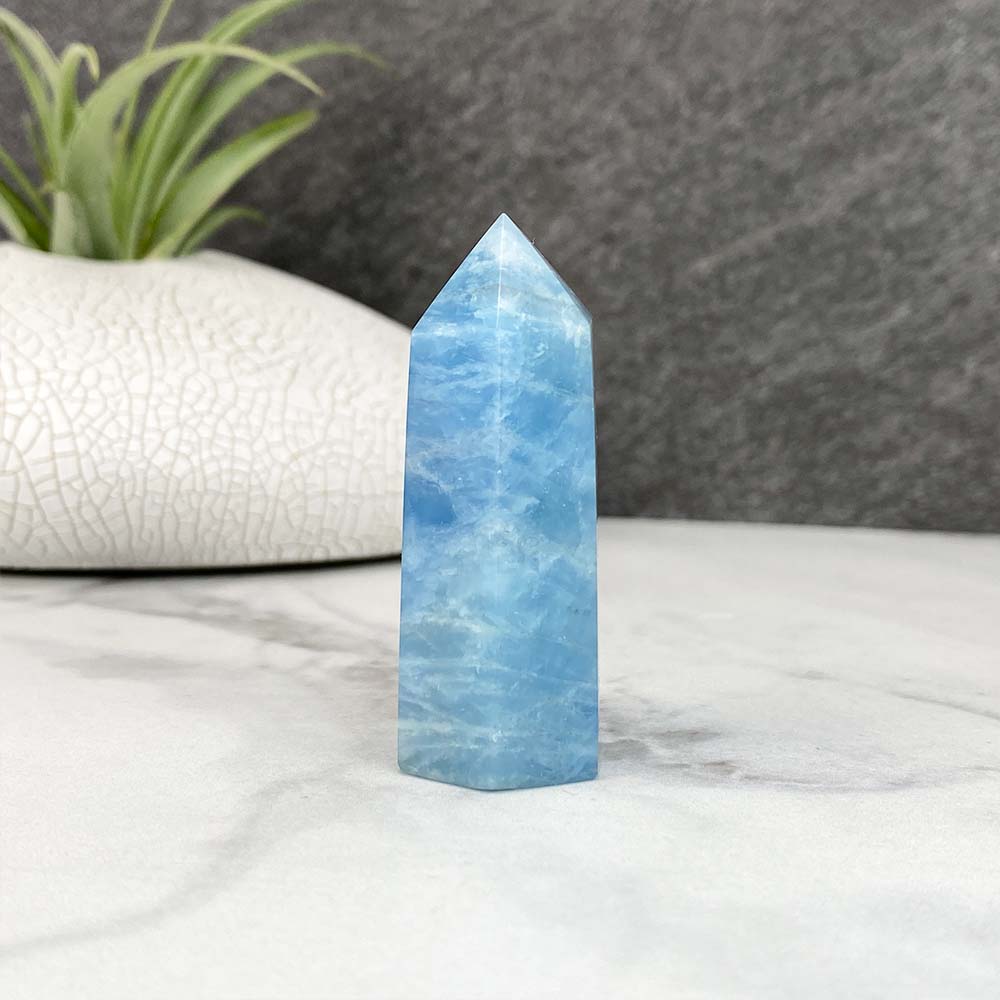 Polished Aquamarine Tower With Flash