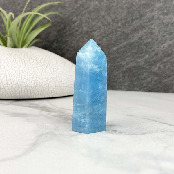 Polished Aquamarine Tower With Flash