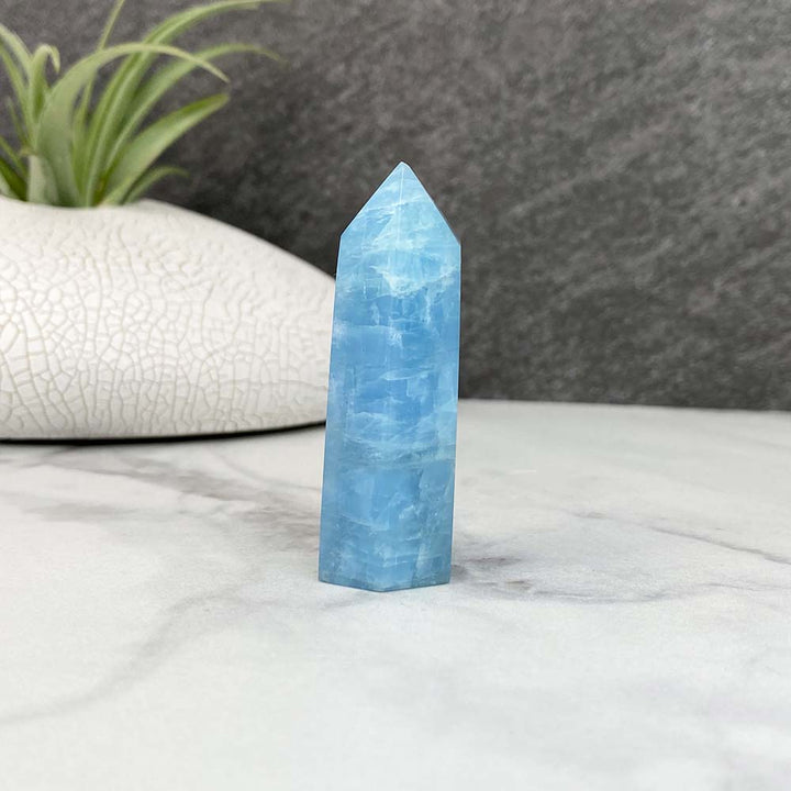 Polished Aquamarine Tower With Flash