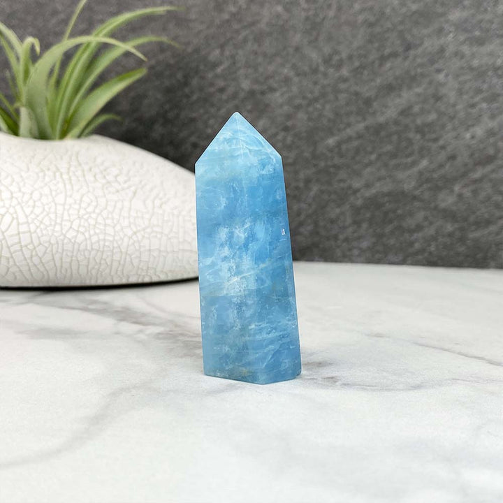 Polished Aquamarine Tower With Flash