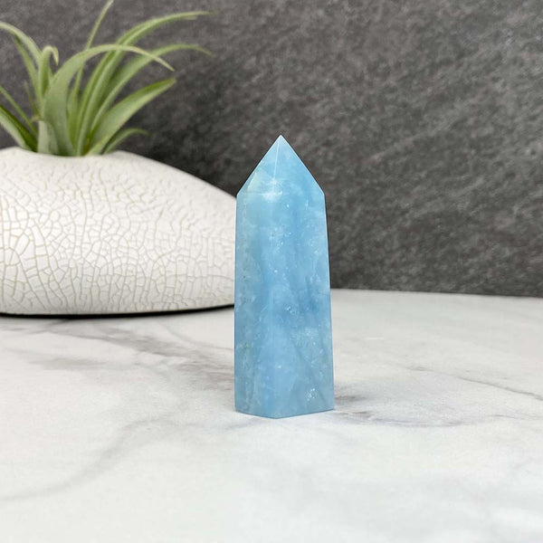 Polished Aquamarine Tower With Flash