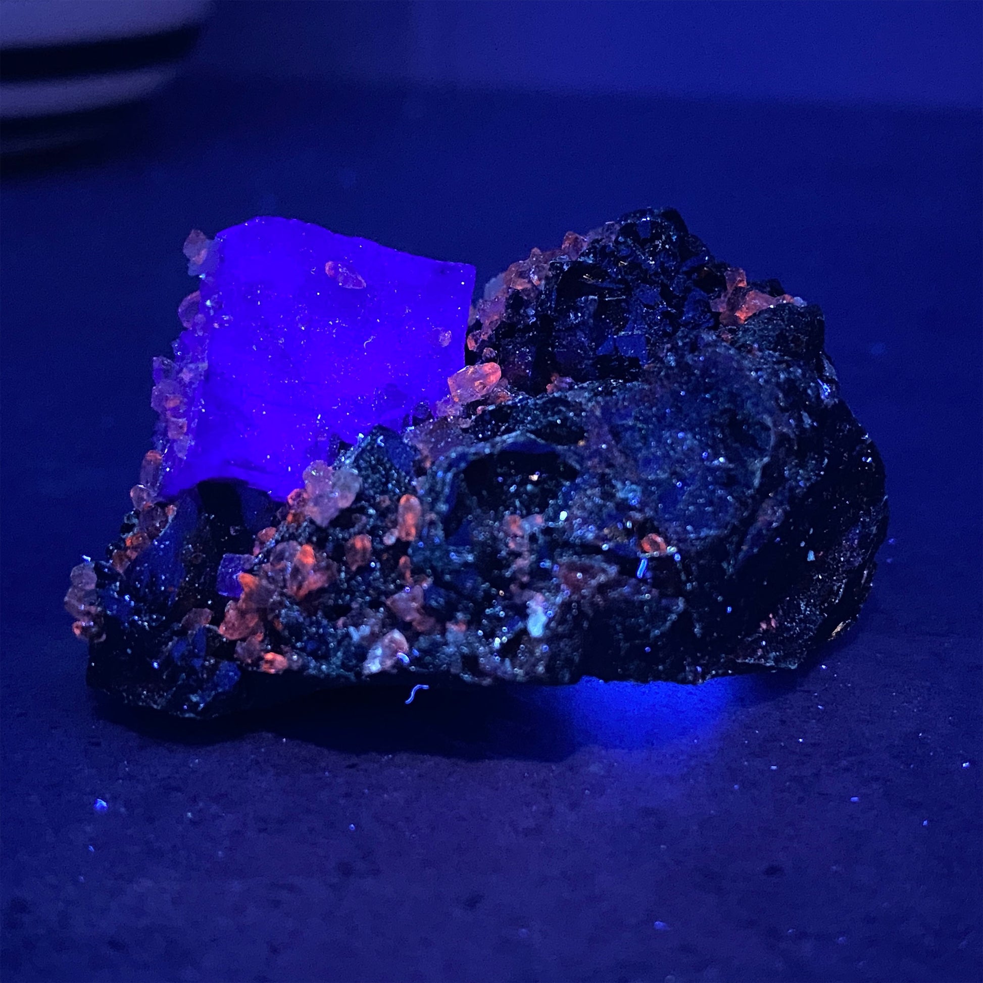 elmwood-uv-fluorite-sphalerite-natural-specimen