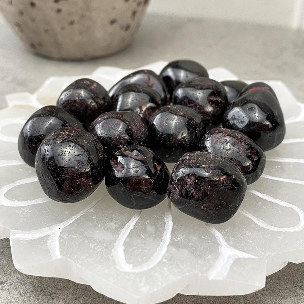 Large Garnet Tumbled Stones