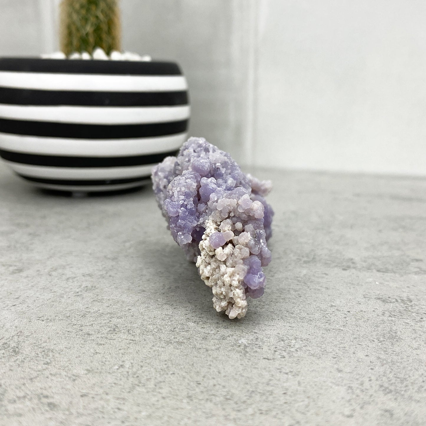 grape agate natural specimen