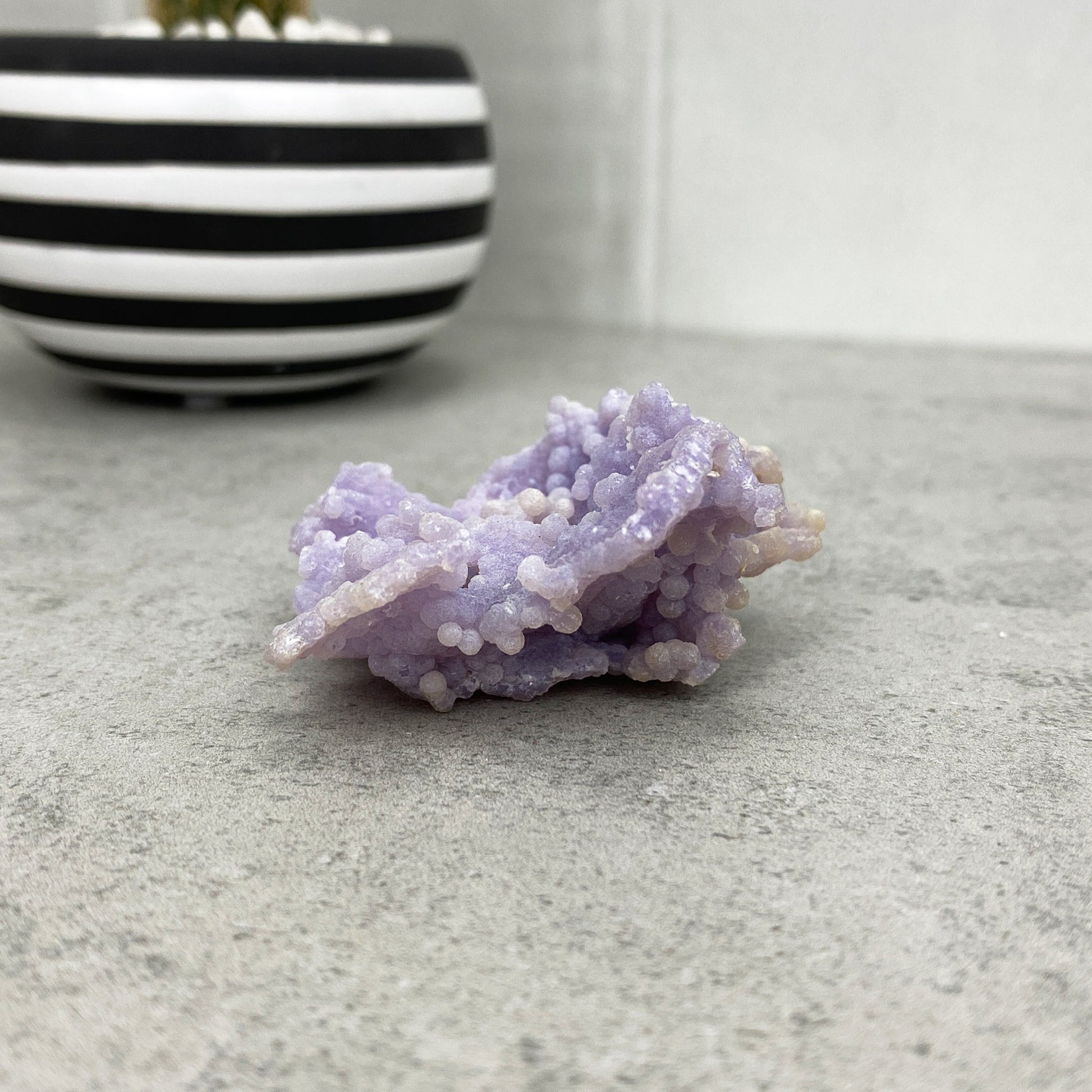 grape agate natural specimen