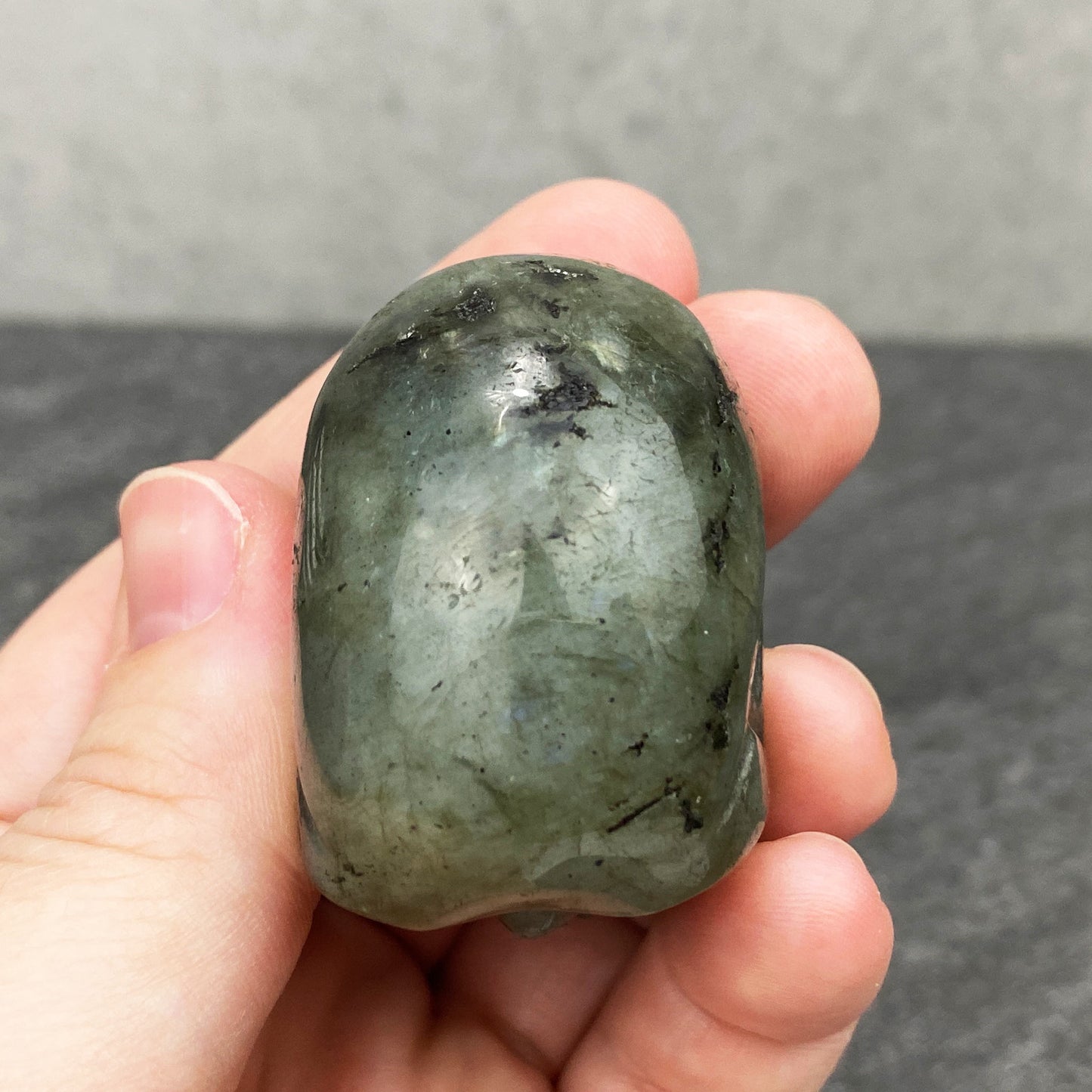 labradorite-crystal-skull-carving