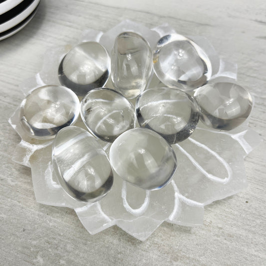 clear quartz tumbles