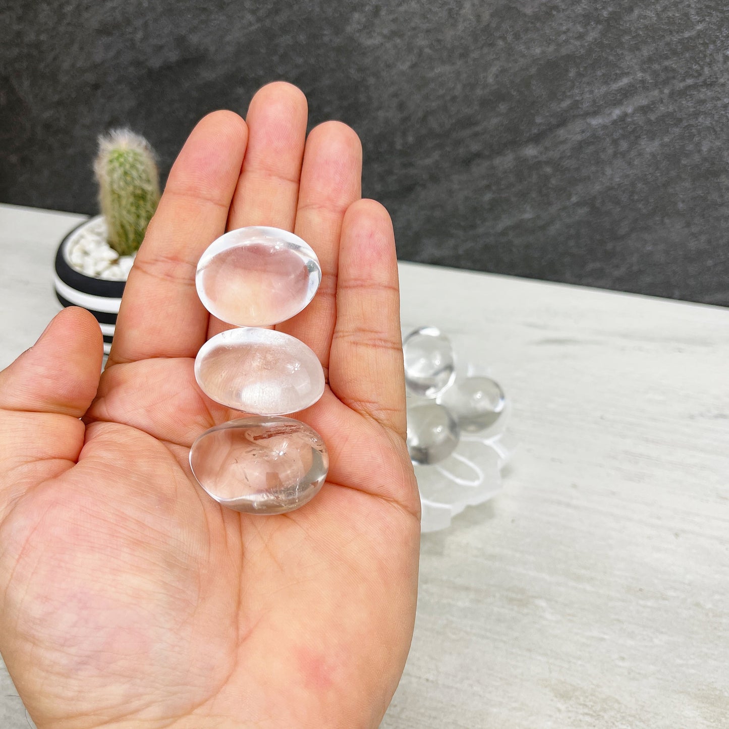 clear quartz tumbles