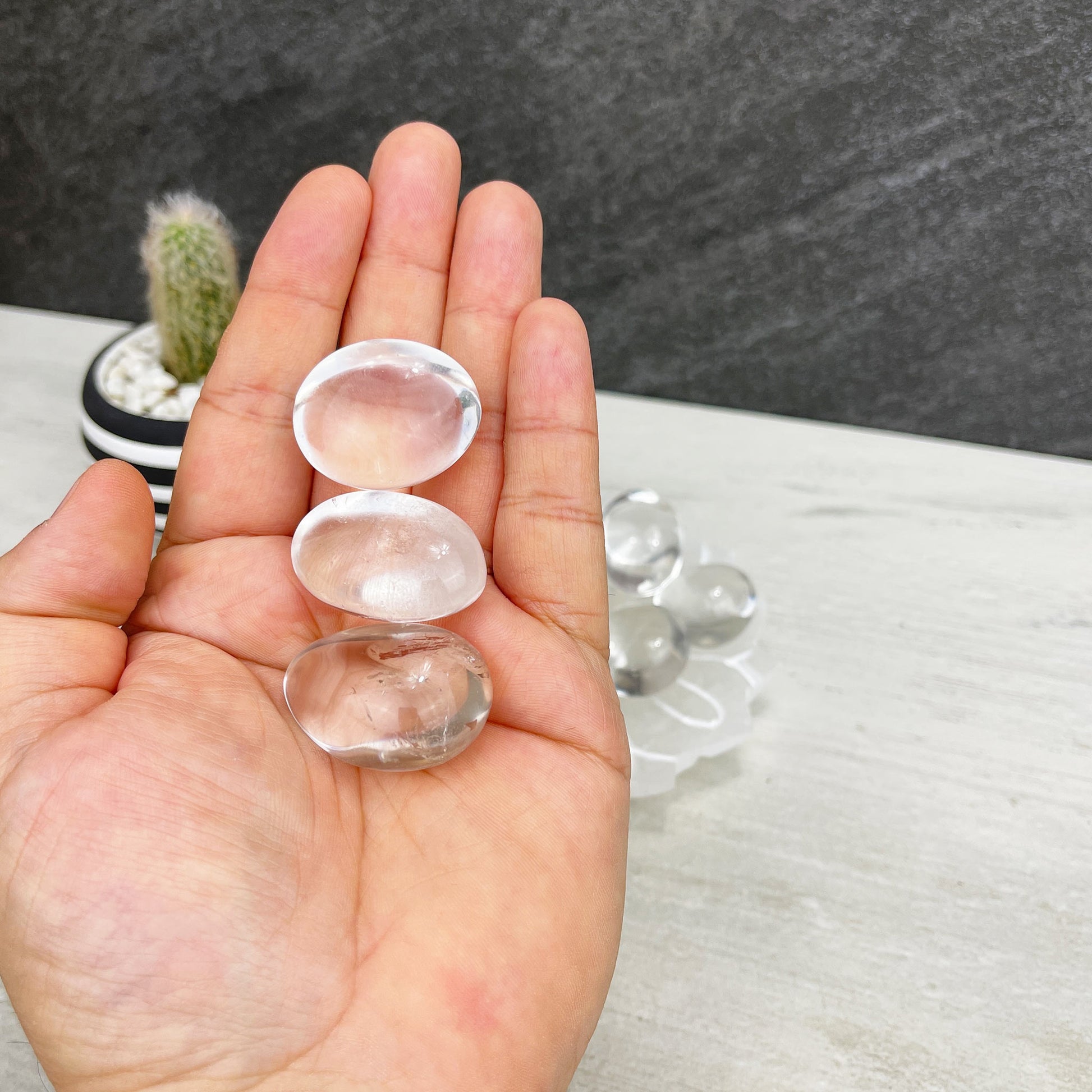 clear quartz tumbles