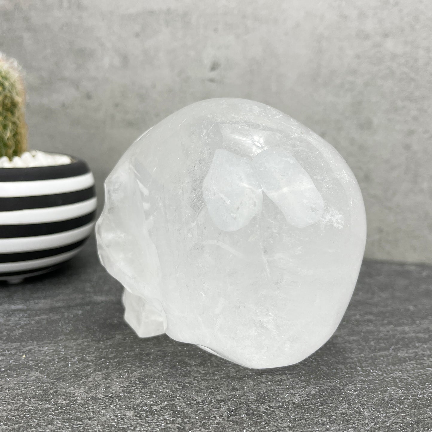 quartz crystal skull carving
