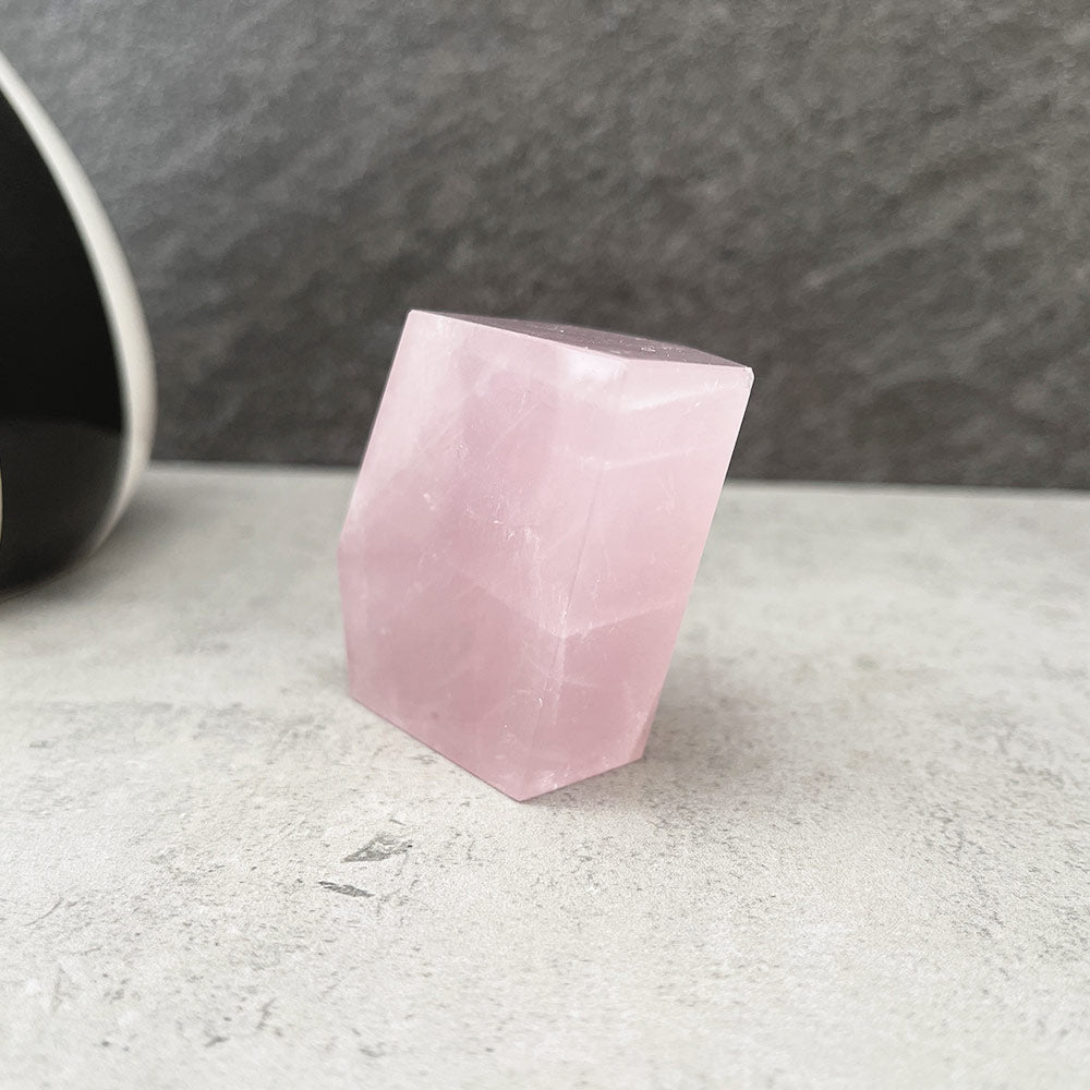 rose quartz freeform