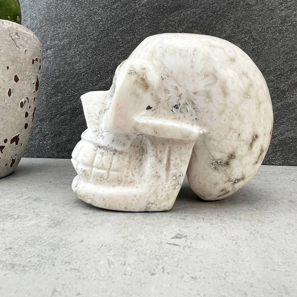 Scolcite and Stilbite Skull Carving