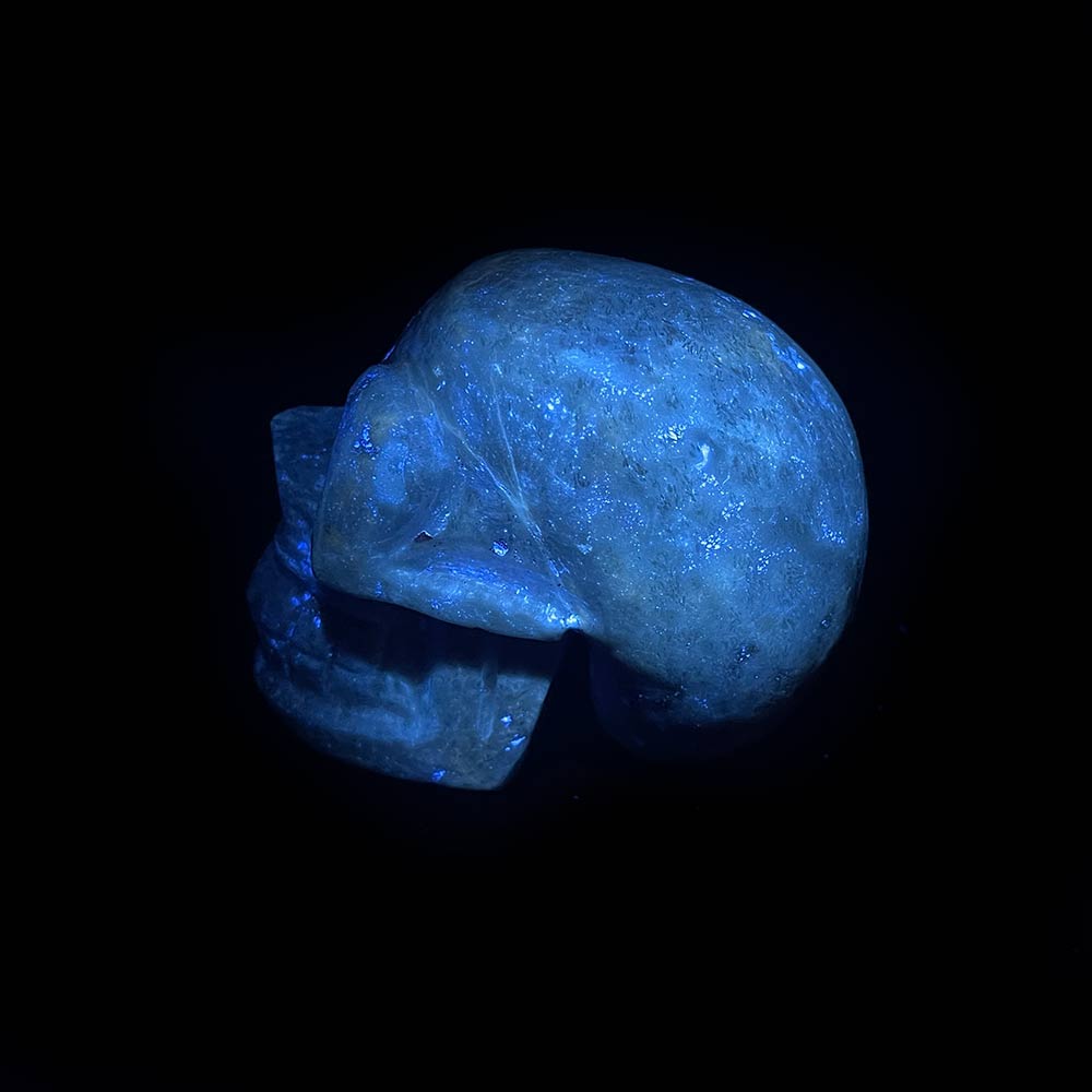 Scolcite and Stilbite Skull Carving